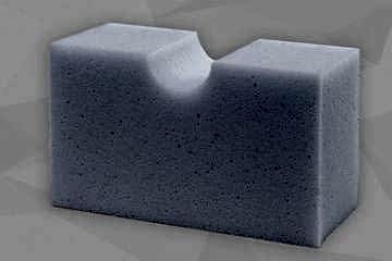 Hellgraue Schaumstoffplatte stehend