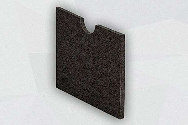 Anthrazitfarbene Platte Schwingungsisolierungen stehend